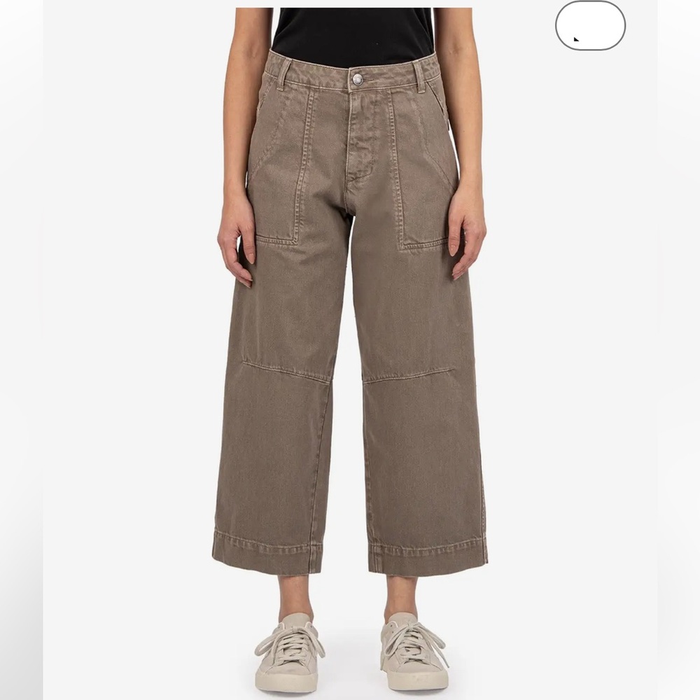 Kut From The Kloth Barrel Leg Ashton Wide Leg light brown denim. Size 12. EUC.